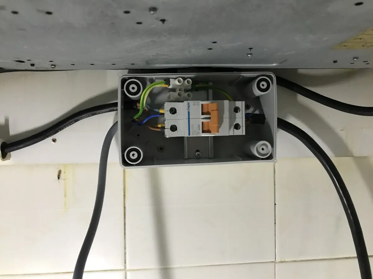 Revisión de conexiones eléctricas