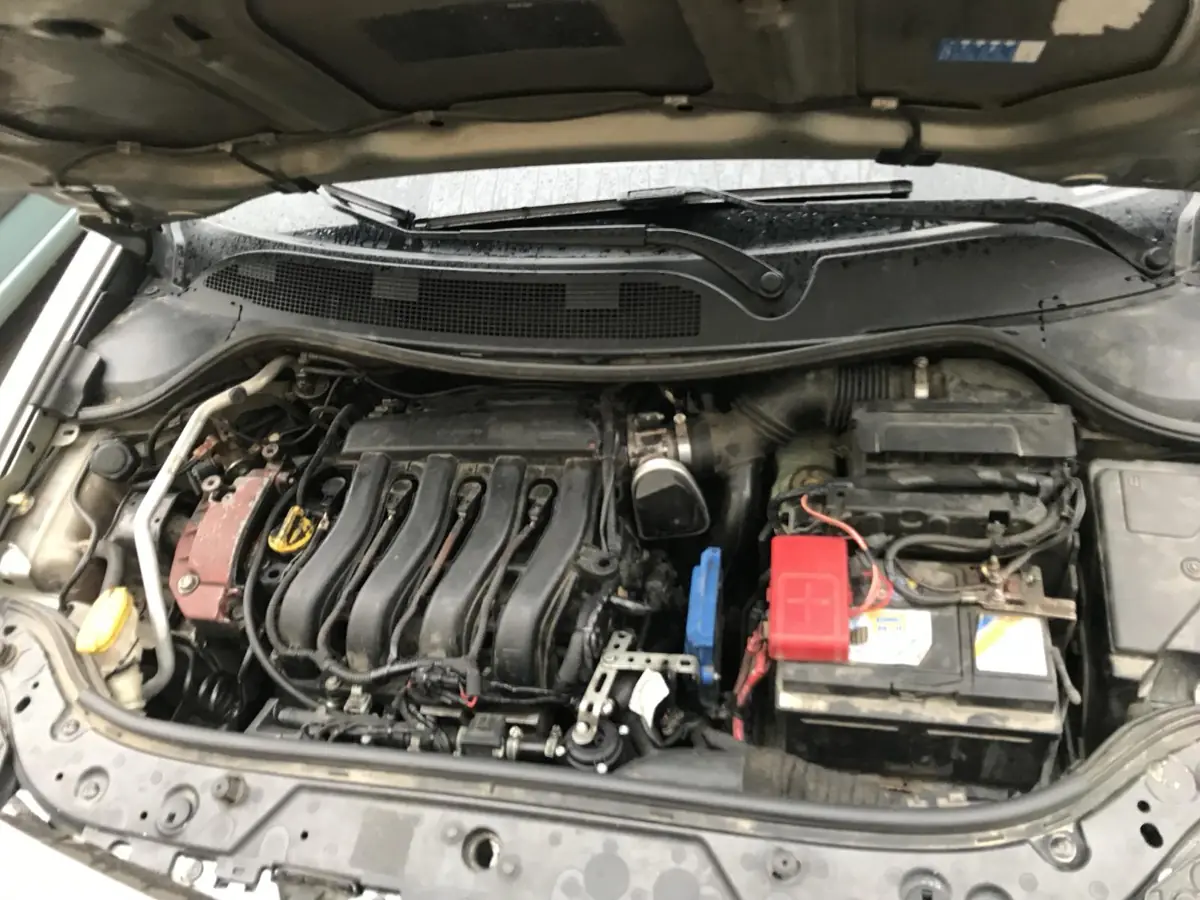 Revisión del motor de un automóvil